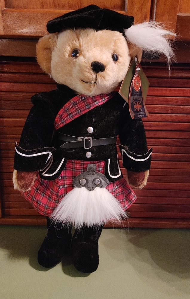 Merrythought Scottish Highlander Kilt Red Plaid Velvet 18" Teddy Bear Standing.